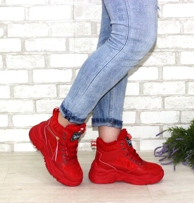 Червоні зимові кросівки на товстій підошві