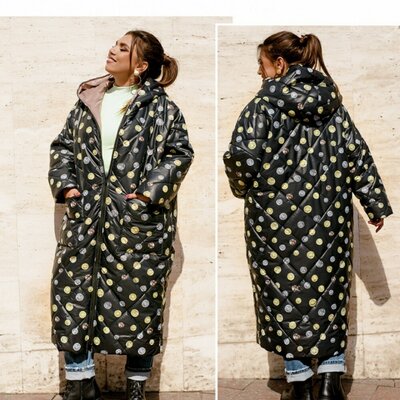 Продано: Двохстороння довга жіноча куртка. Розміри від 50 до 68. 3 кольори