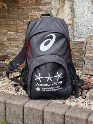 Продано: Asics оригінальний спортивний рюкзак для фітнесу бігу чорний
