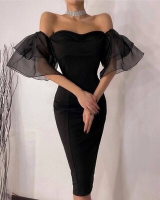 Женское стильное нарядное облегающее платье миди с костюмки и открытыми плечиками чёрный 42-44 44-46