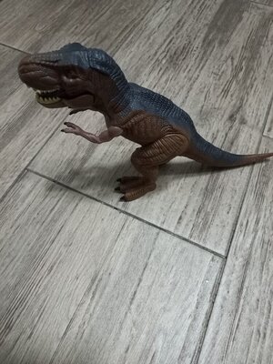 Продано: Динозавр интерактивный