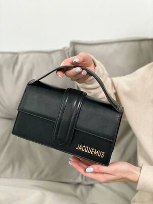 Унікальність дизайну жіночих сумок JACQUEMUS