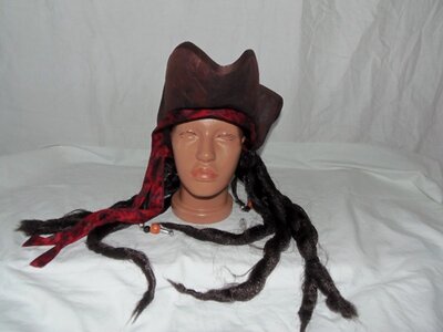 Продано: карнавальная шляпа пирата,джек воробей,корсар