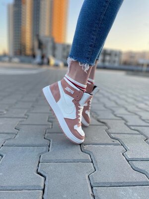 Кроссовки женские подростковые весенние найк Джордан кросівки весняні Nike Air Jordan Retro