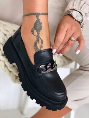 Продано: Шкіряні жіночі чорні туфлі, лофери з ланцюжком на платформі, натуральна шкіра