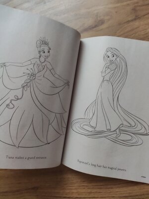 Дитяча coloring book USA розмальовка з іграми принцеси disney рапунцель аріель жасмін